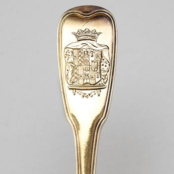 Two set of cutlery (couvert) with gilded silver. Lewenhaupt court of arms. Original cases enclosed.