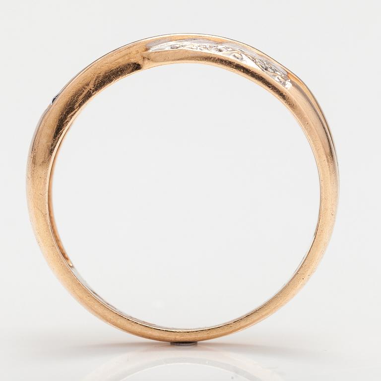 A 14K gold ring and earrings with sapphires and diamonds ca. 0.02 ct in total. Timanttiset, Helsinki 1999.