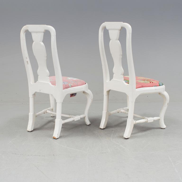 A set of four mid 1700s chairs (2+2).