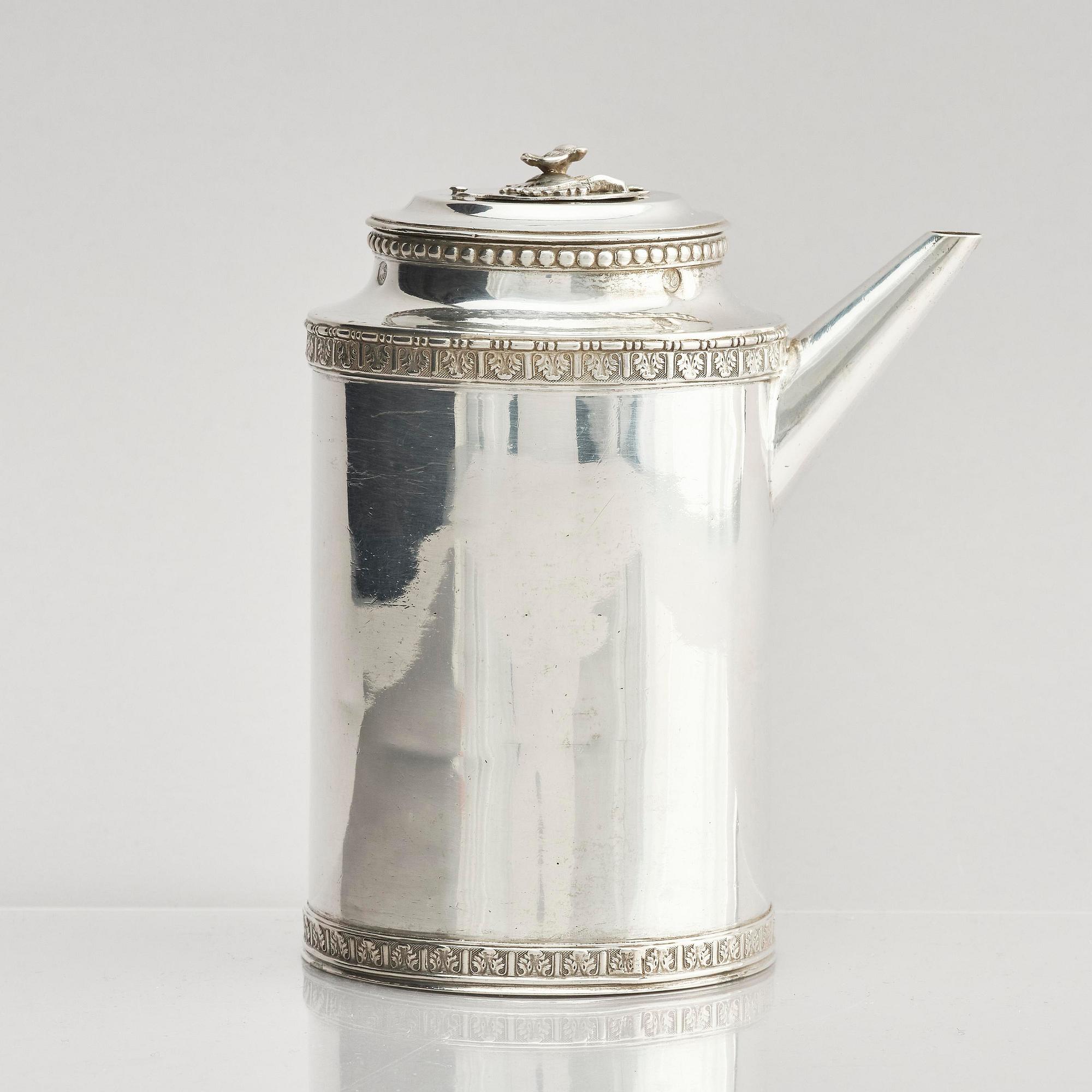 A Swedish 18th century silver chocolate-pot, mark of Pehr Zethelius, Stockholm 1780.