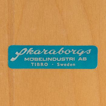 MATBORD SAMT STOLAR, 5 delar, Skaraborgs möbelindustri AB, Tibro. 2 iläggskivor medföljer.