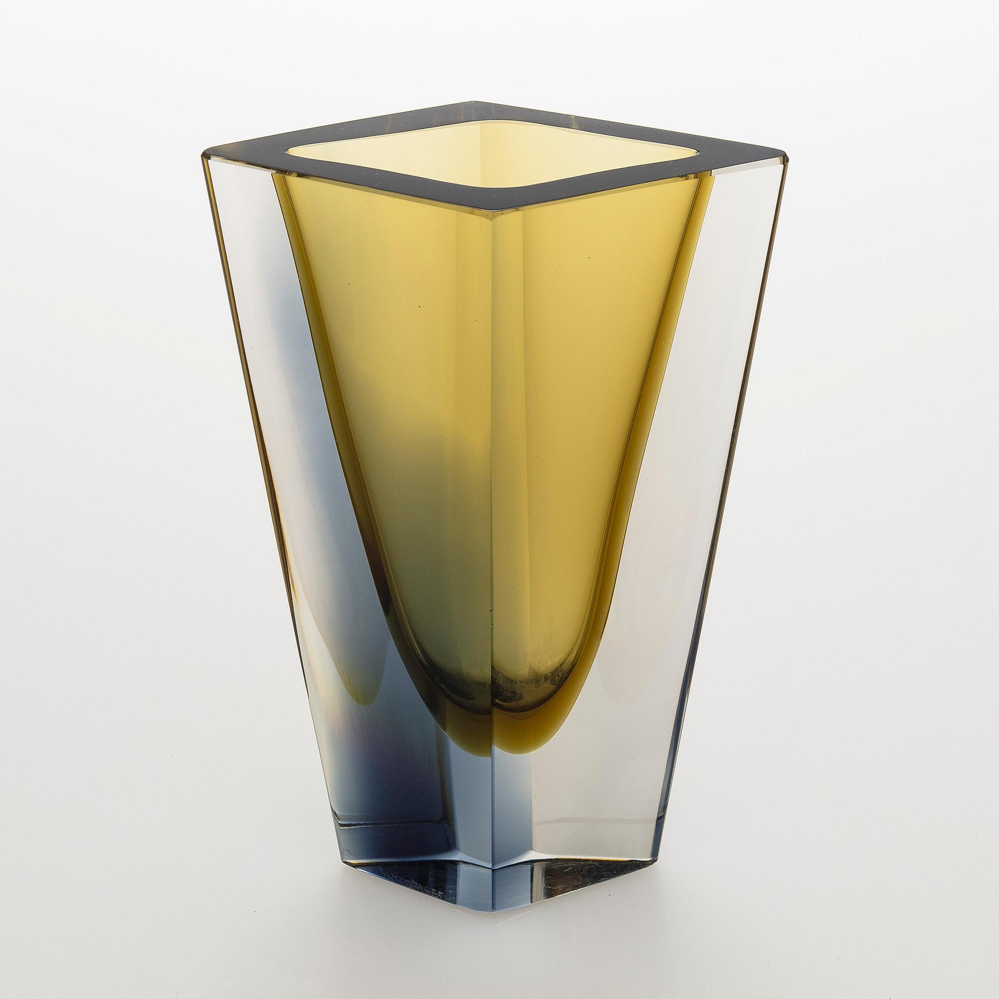 Kaj Franck, a 'Prisma' vase, signed K. Franck, Nuutajärvi Notsjö -63.