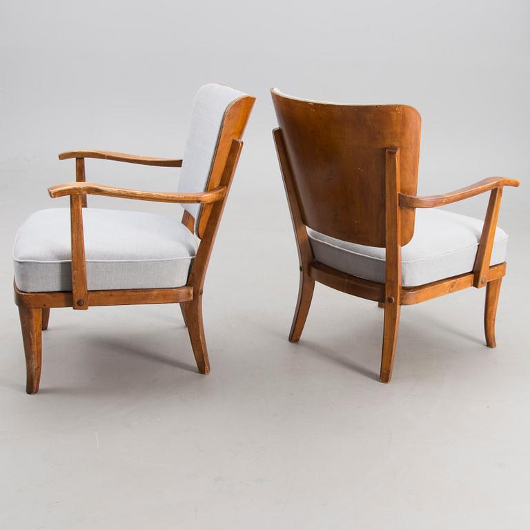 EINARI KYÖSTILÄ, karmstolar, ett par, Oy Stockmann Ab, Kervo Snickerifabrik, 1940-tal.