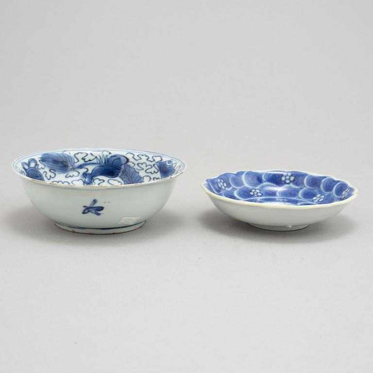 Two blue and white dishes, Ming dynasty, 17th Century.