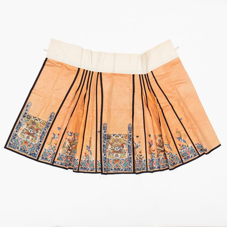 A Chinese embroidered silk skirt/apron, Qing dynasty.