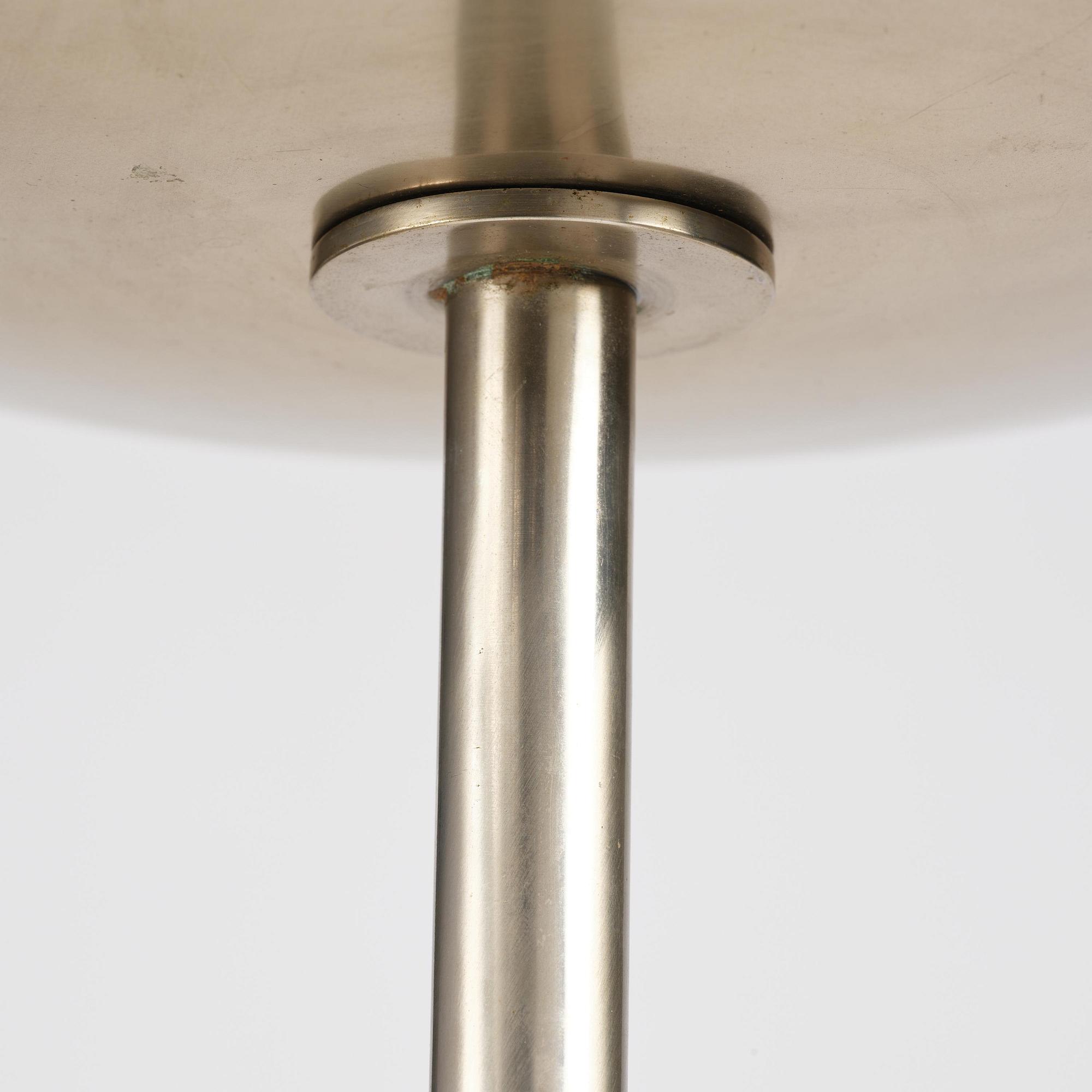 An imposing uplight floor lamp, 1930s.