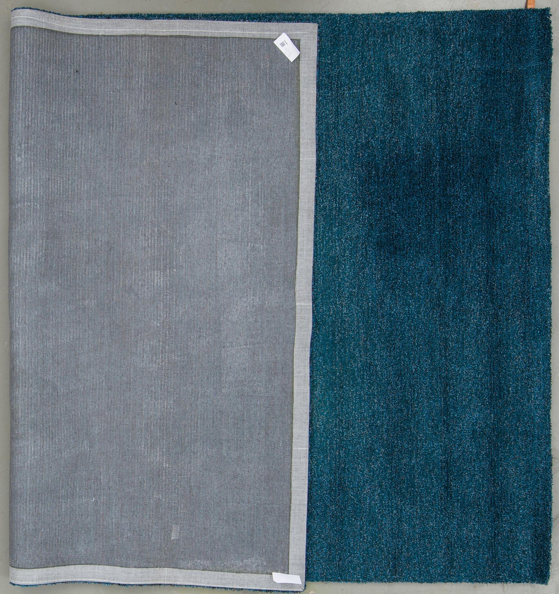 MATTA, "Gry". handtuftad  designad av Gunilla Lagerhem Ullberg, Kasthall. Formgiven 2011.  Ca 300x200 cm.