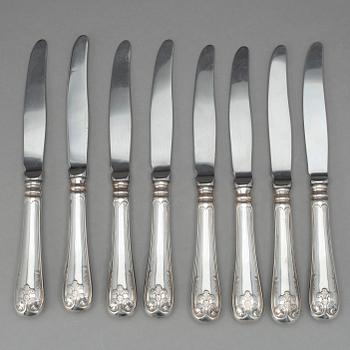 BORDSKNIVAR, 8 st, silver, gammalfransk modell, 1900-talets senare del. 735 gram inkl rostfria blad.