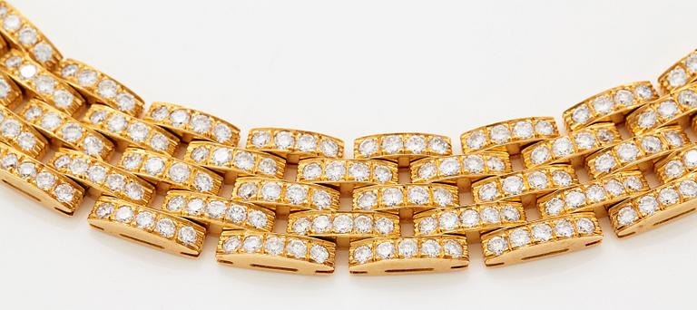 Cartier 'Maillon Panthère" a necklace.