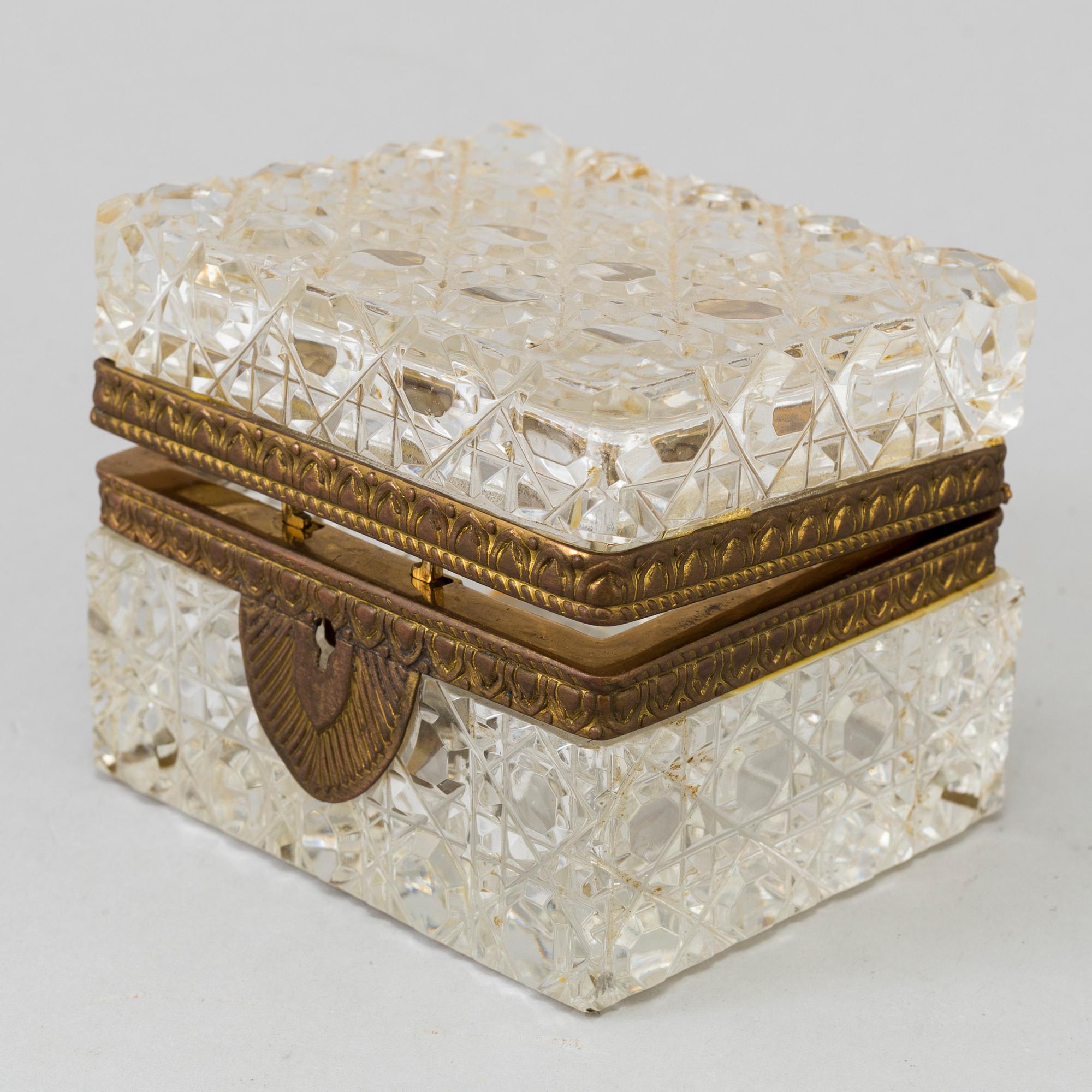 SKRIN med LOCK, glas och förgylld mässing, 1800-tal.