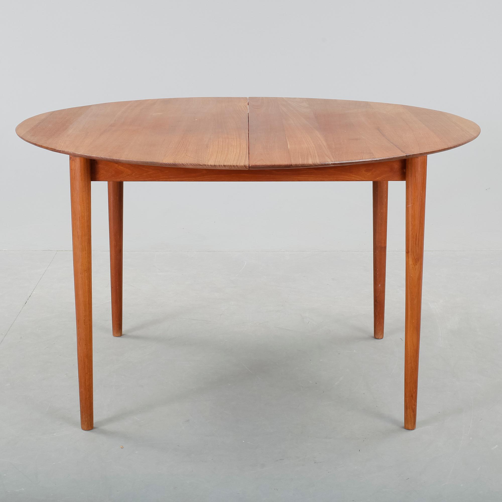 MATBORD, teak, Danmark. 1900-talets mitt.