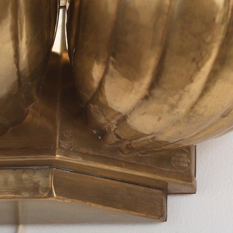 Lars Holmström, a Swedish Grace brass wall light.