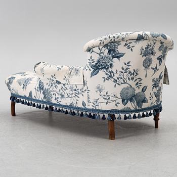 Chaise longue, from around the year 1900.
