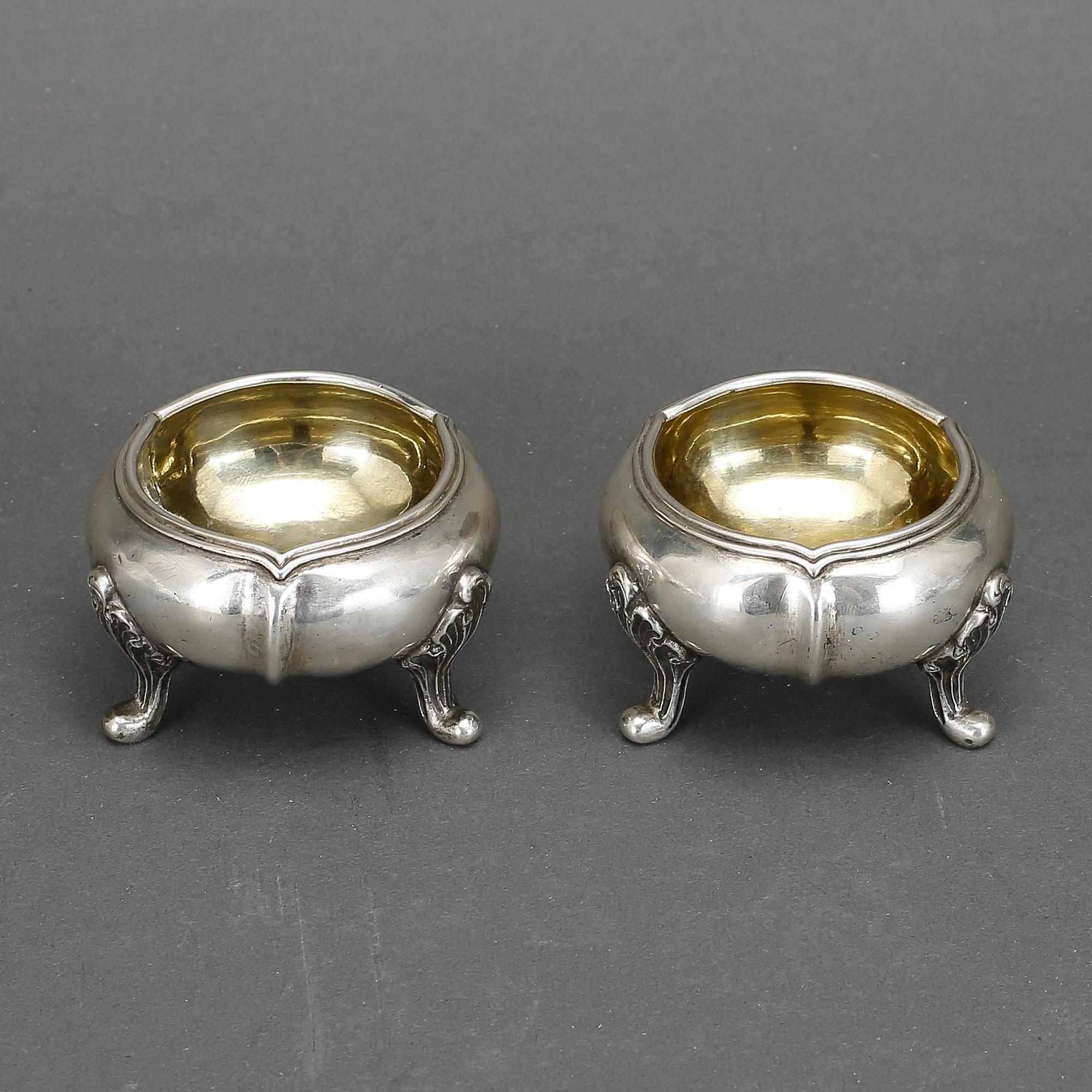 SALTKAR, ett par, silver, Polen, Warszawa, 1800-talet andra hälft. Tot vikt 198 gram.