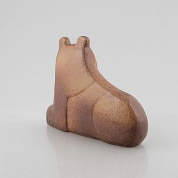 Lisa Larson, "Lejonhona", skulptur, ur serien "Noaks Ark", stengods, Gustavsbergs Studio, i produktion 1980-84.