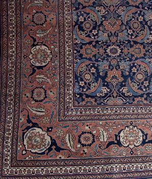 MATTA, antik, Täbriz. Ca 336x474 cm.
