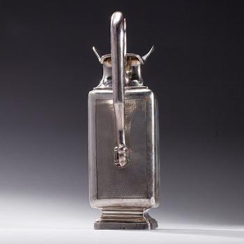 KANNA, silver 950, J. Aimé, Frankrike efter 1838. Vikt 555,8 g.