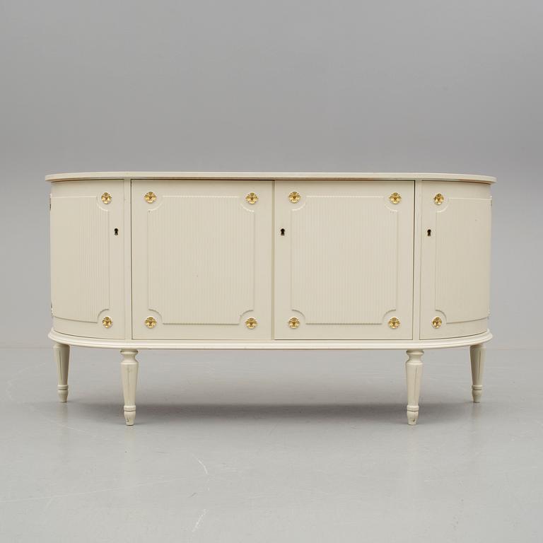 SIDEBOARD, gustaviansk stil, 1900-talets andra hälft.