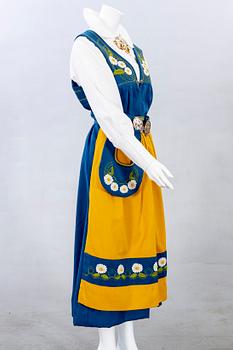 Folkdräkt "Sverigedräkten", 9 dlr 1900-talets andra hälft storl ca 38-40 Ekelund & Espe Ab.