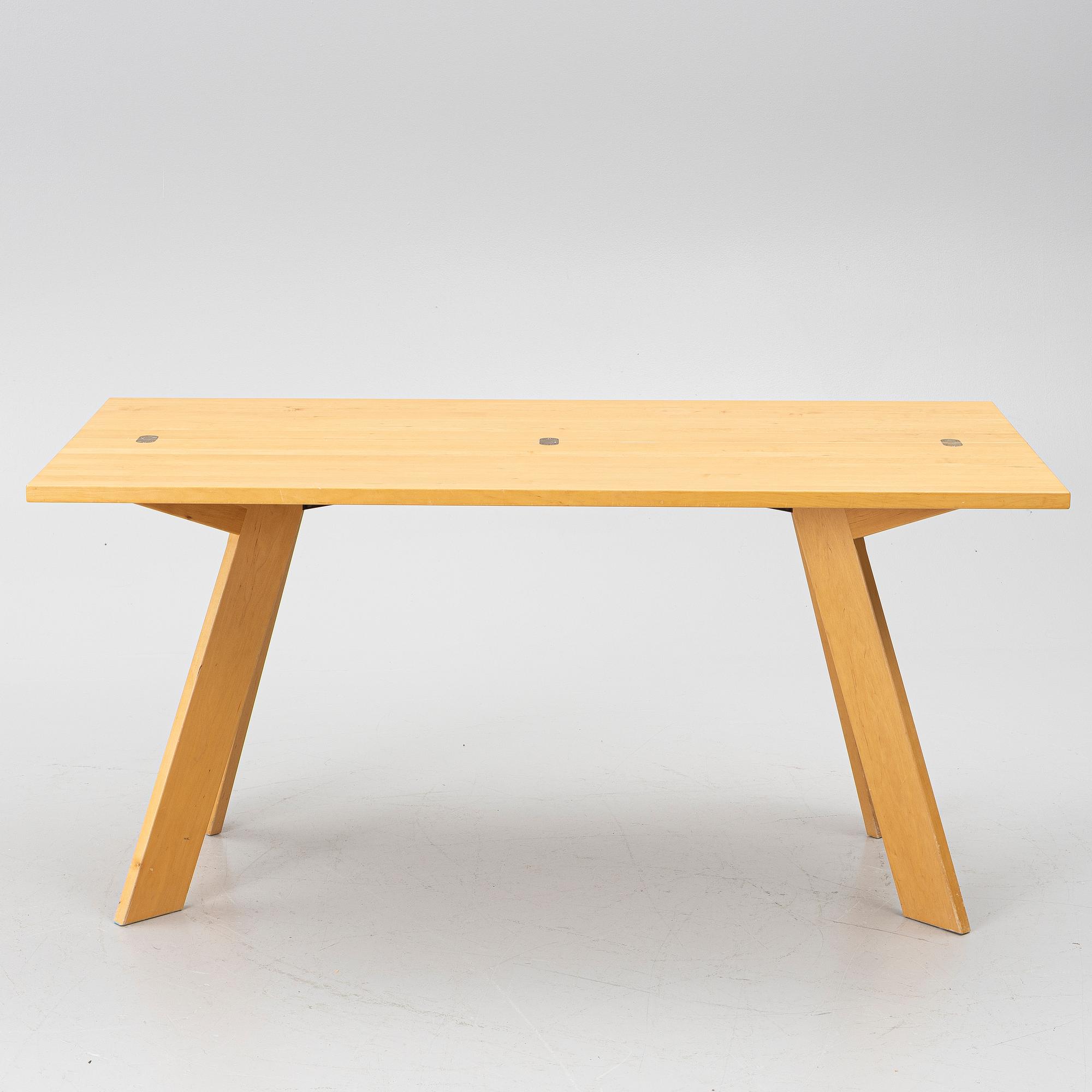 Börge Lindau & Bo Lindekrantz, A 'Simsalabim' table, Blå Station, ca 2000.