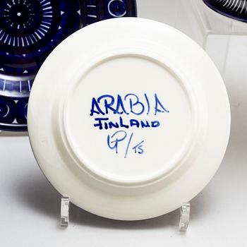 ULLA PROCOPÉ, a part 'Valencia' coffee and dinner service, from Arabia, Finland (85 pieces).