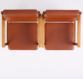 John Kandell, karmstolar, ett par, J. E. Blomqvist Möbelfabrik, Storvreta, för Tingshuset i Västervik, ca 1959.