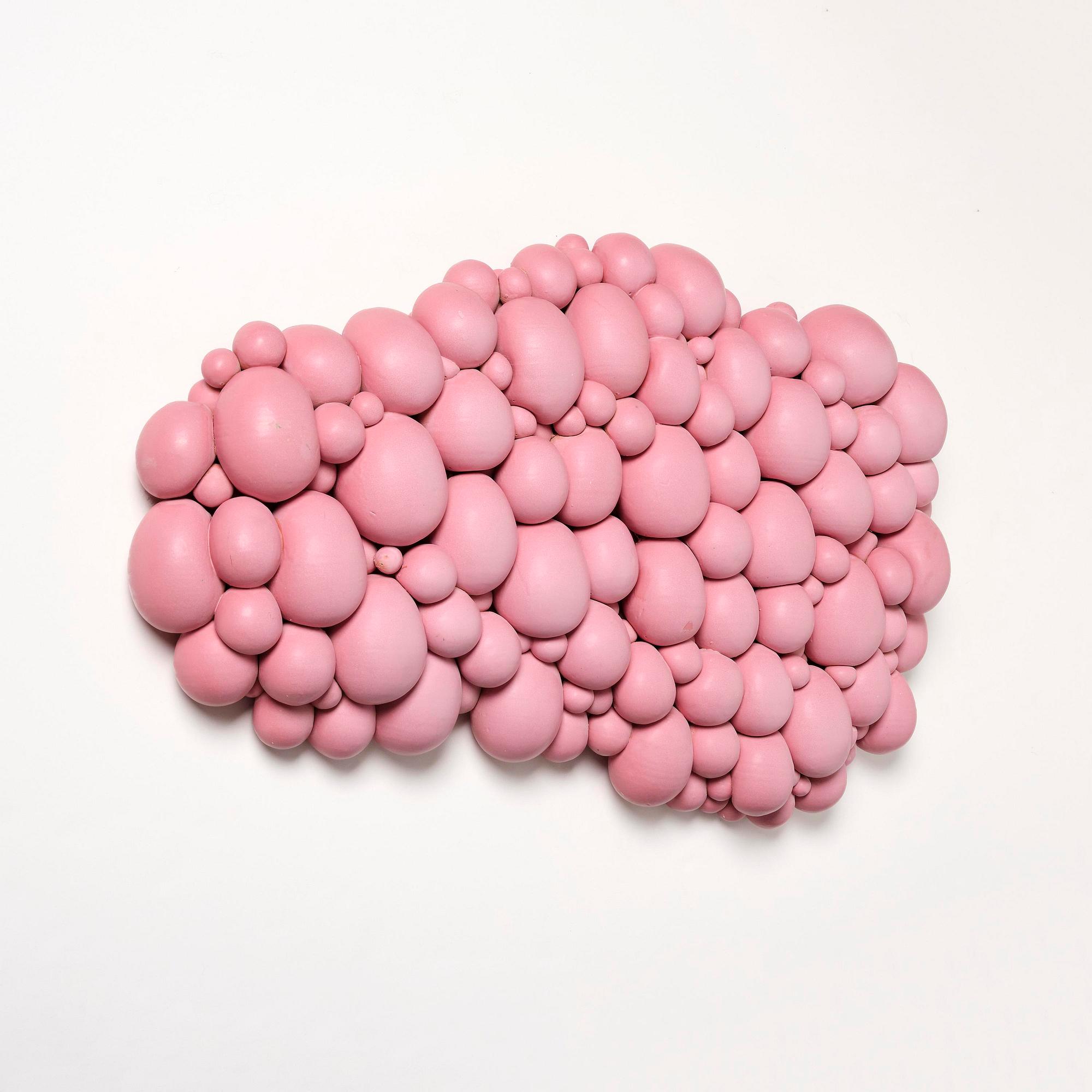 Mårten Medbo, väggskulptur, "Crowd", stengods, egen ateljé, 2016.