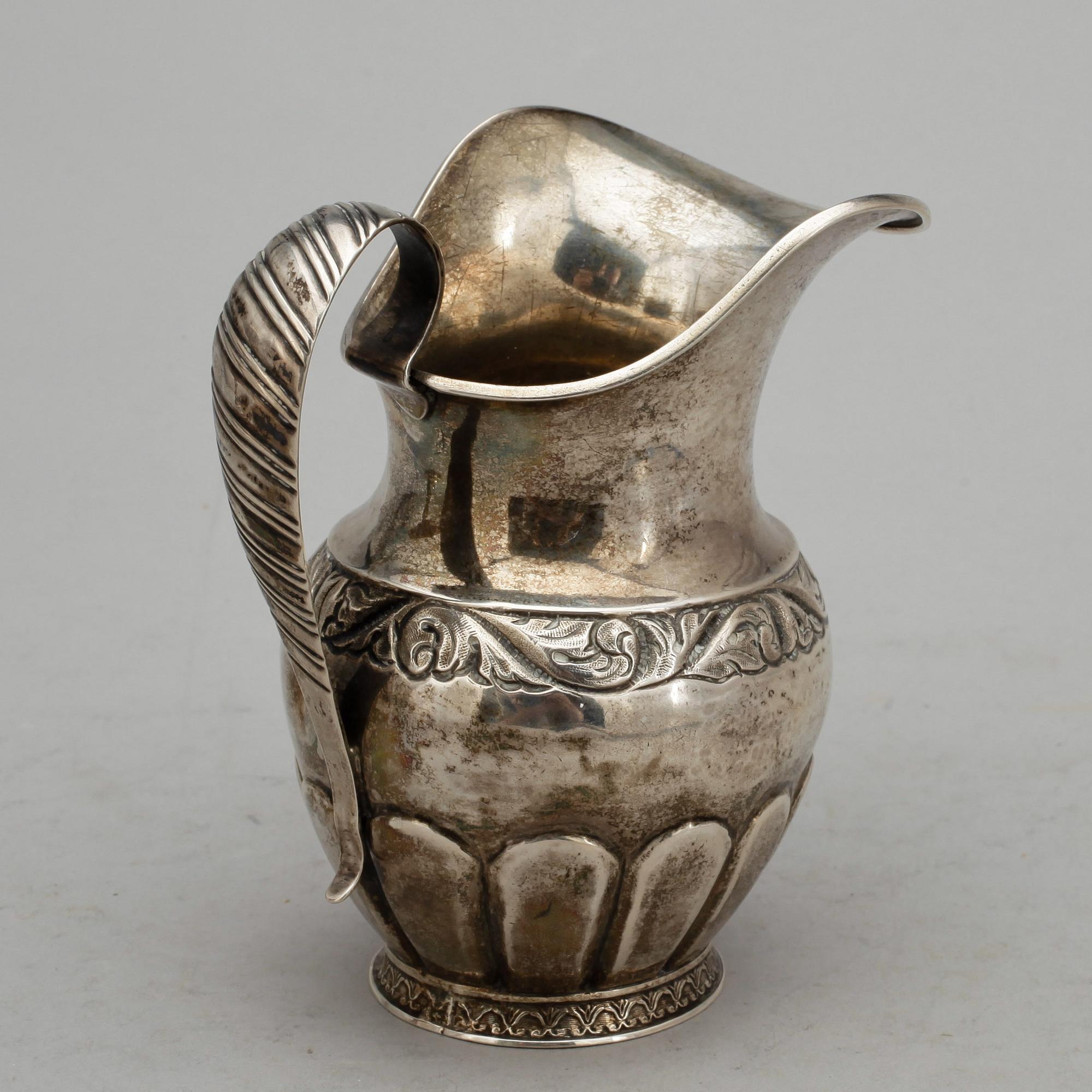PARTI SILVER, 2 delar, bl a 1800-tal. Vikt tot ca 270 g.