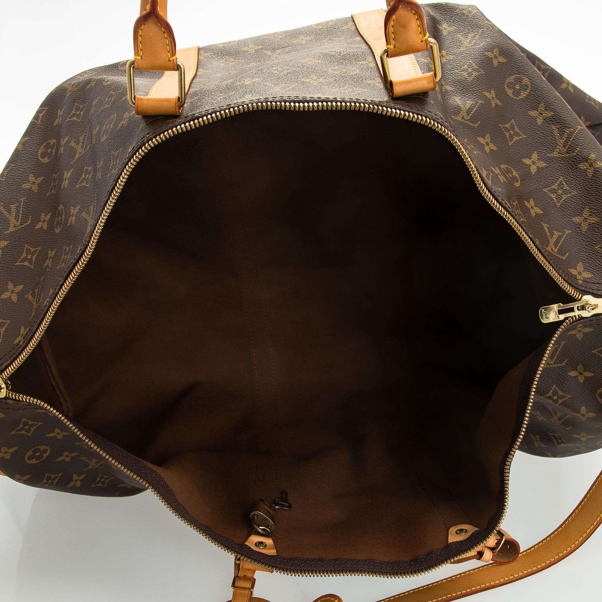 Louis Vuitton, a Monogram Canvas 'Keepall 60 Bandoulière' weekend bag.