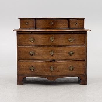 A late Baroque chest of drawers, first half of the 18th century.