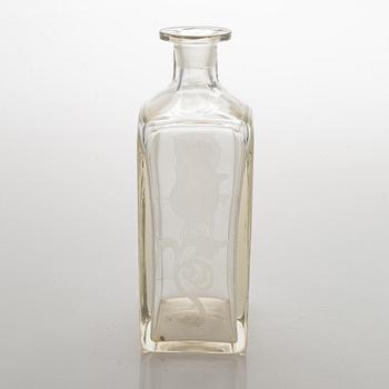 An Imperial glass carafe, early 20th century.