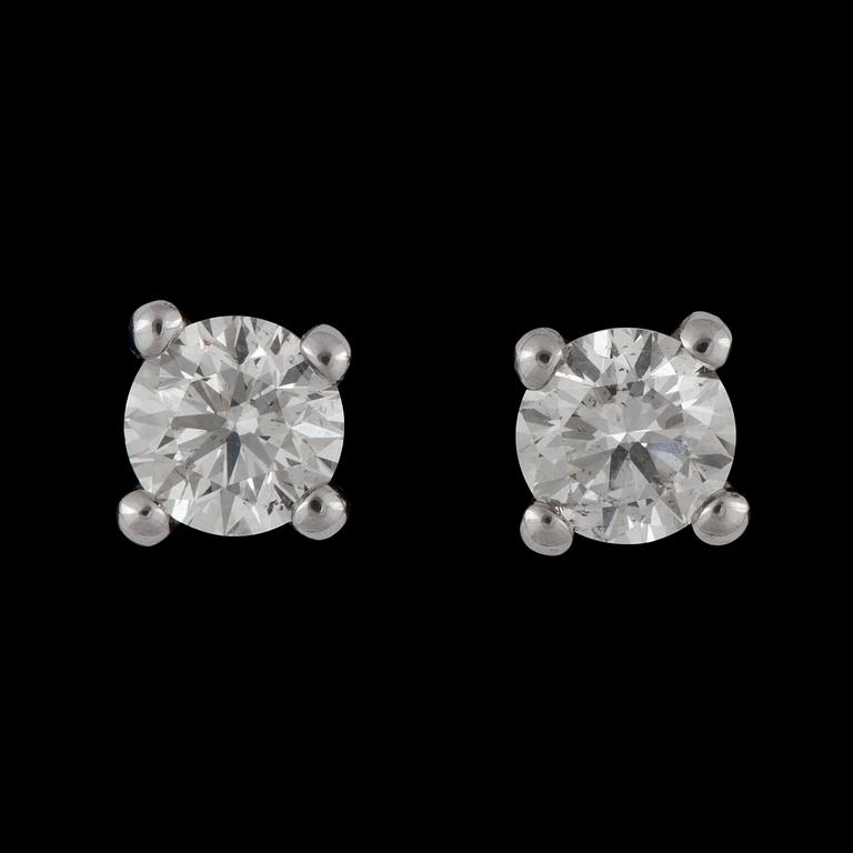 A pair of tot. app. 1.20 cts diamond earrings. Quality app. J/SI2-I1.
