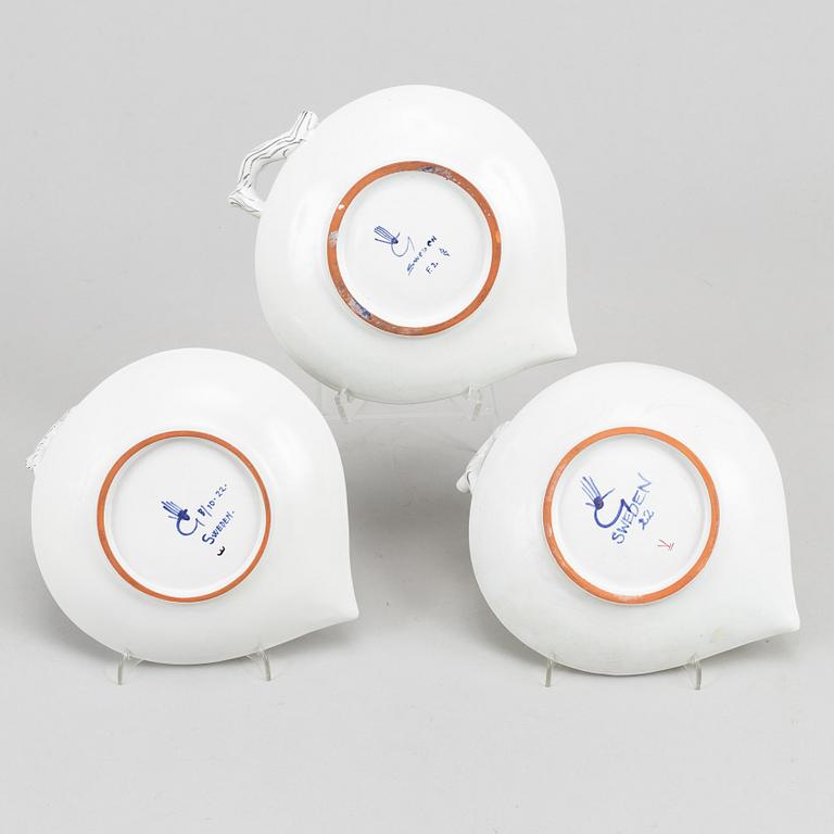 Stig Lindberg, three earthenware dishes, Gustavsberg studio.