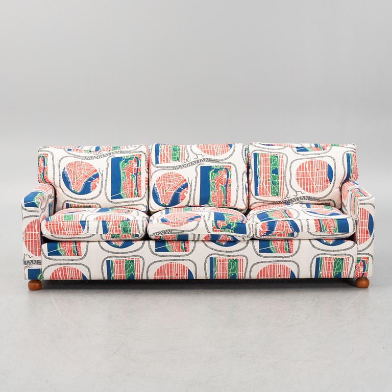 Josef Frank, a model '3031' sofa, Firma Svenskt Tenn.