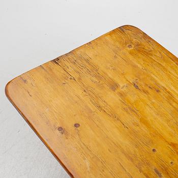 A trestle table, 19th century.