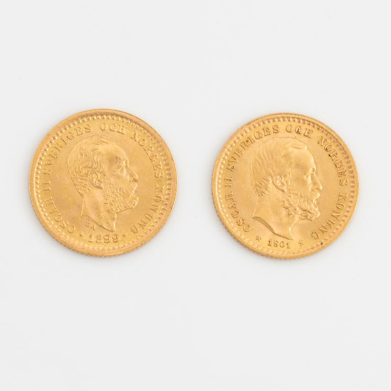 Oscar II, gold coins 2 pcs, 5 kronor 1899 and 1901.