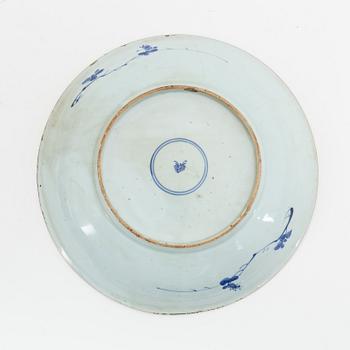 Skålfat, porslin, Qingdynastin, Kangxi (1662-1722).