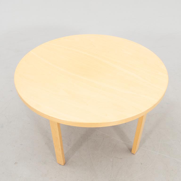 Alvar Aalto, coffee table by Artek Finland, latter part of the 20th century.