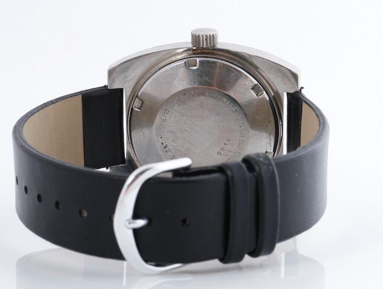 TRAVITA, armbandsur, 37 x 35 (43) mm.