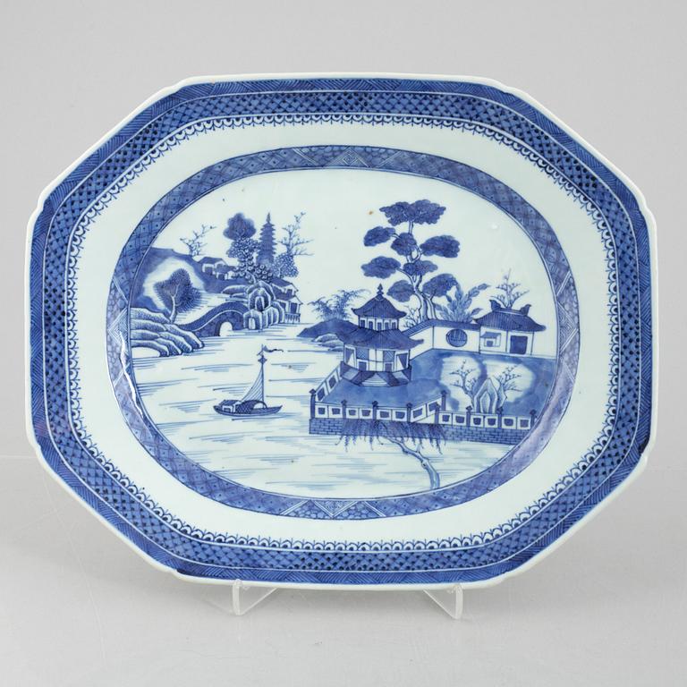 Seven export porcelain serving dishes, China, Jiaqing (1796-1820),.