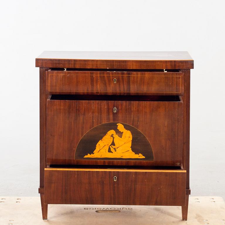 Byrå empire-stil 1900-talets början.