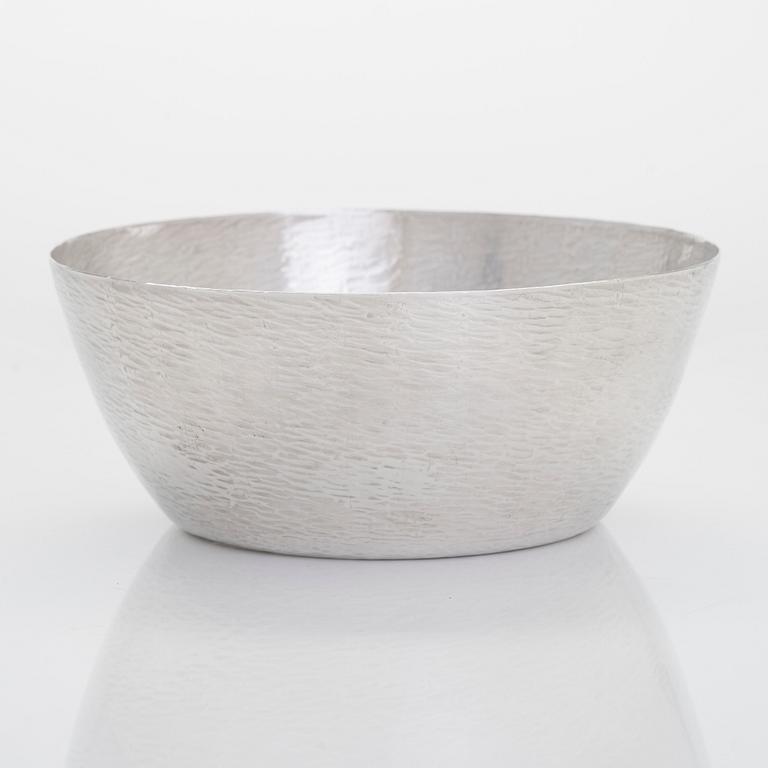 Tapio Wirkkala, silver bowl model TW 243, Kultakeskus, Hämeenlinna 1965.