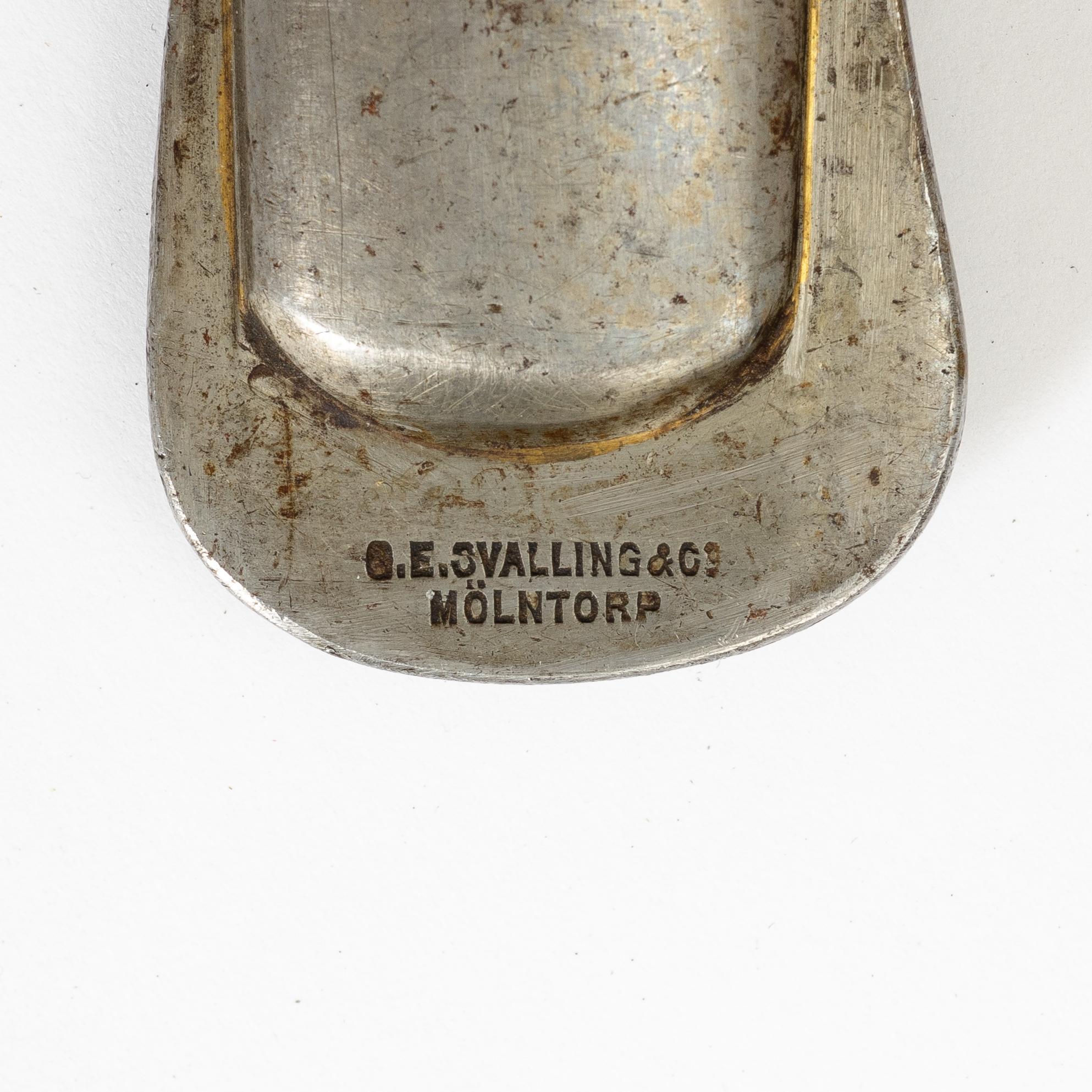 A Swedish artillery saber 1889 pattern with scabbard.