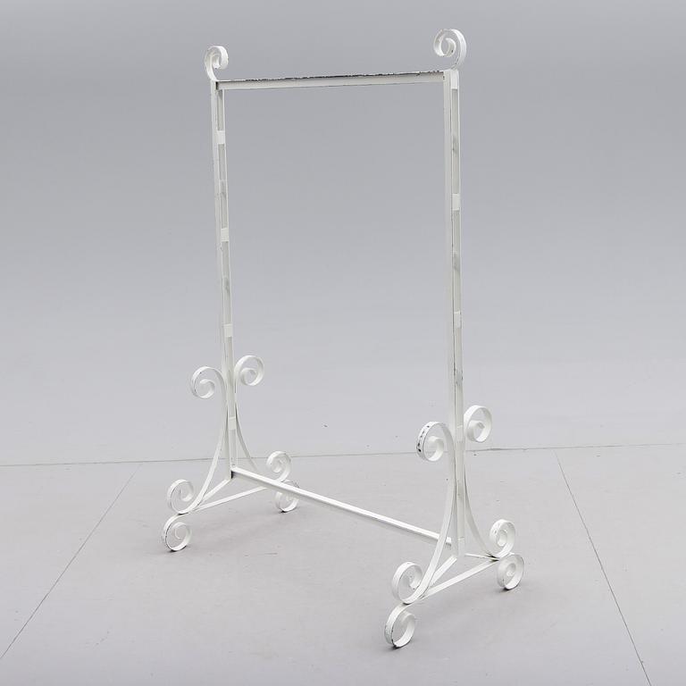 KLÄDSTÄLLNING, 1900-talets andra hälft.