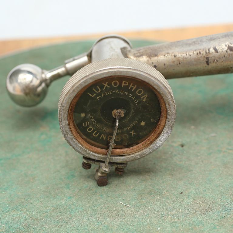 TRATTGRAMOFON, 1900-talets första hälft.