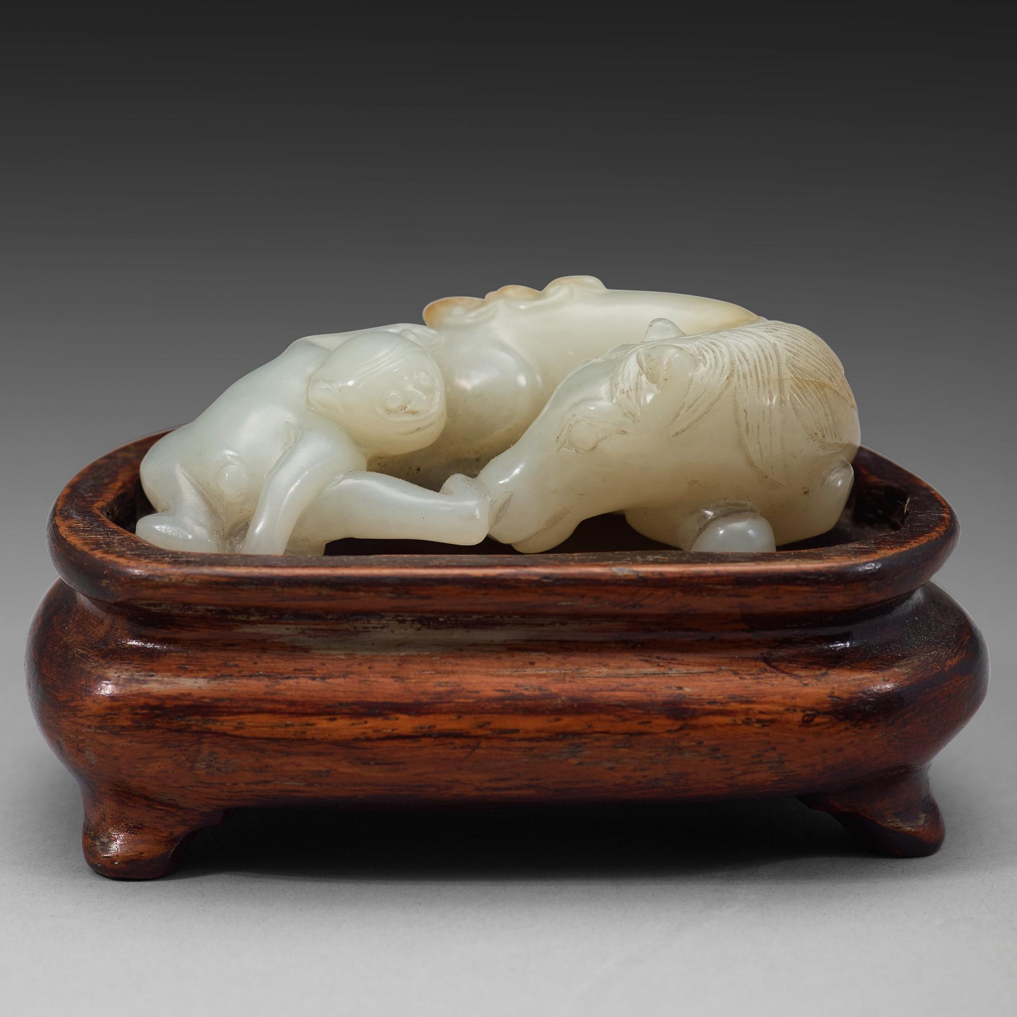 FIGURIN, nefrit. Kina, tidigt 1900-tal.
