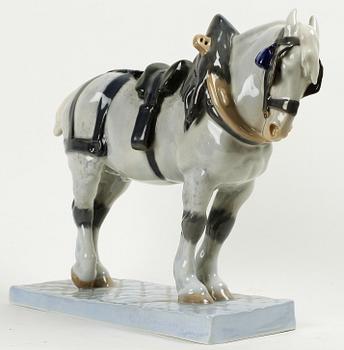 FIGURIN, porslin, CJ Buenesen, Royal Copenhagen, 1900-tal.