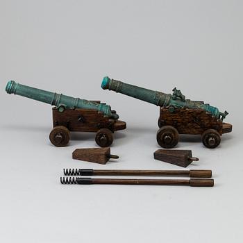 A pair of decorative canons, "Vasa 1628", Svensk Metallkonst AB, Karlskrona.