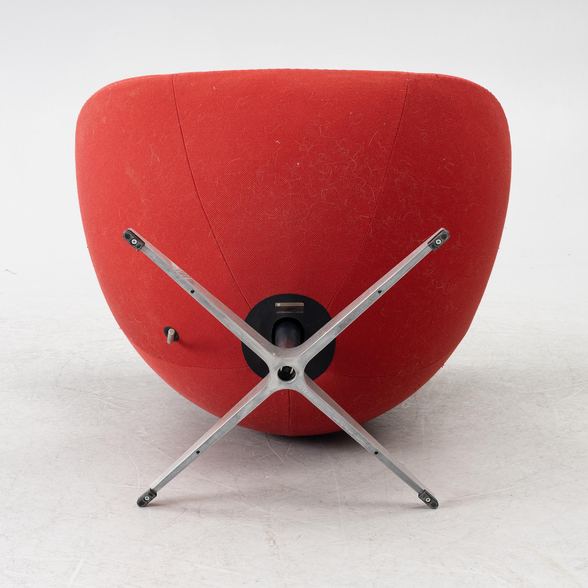 Arne Jacobsen, fåtölj "Ägget", Fritz Hansen, 2014.