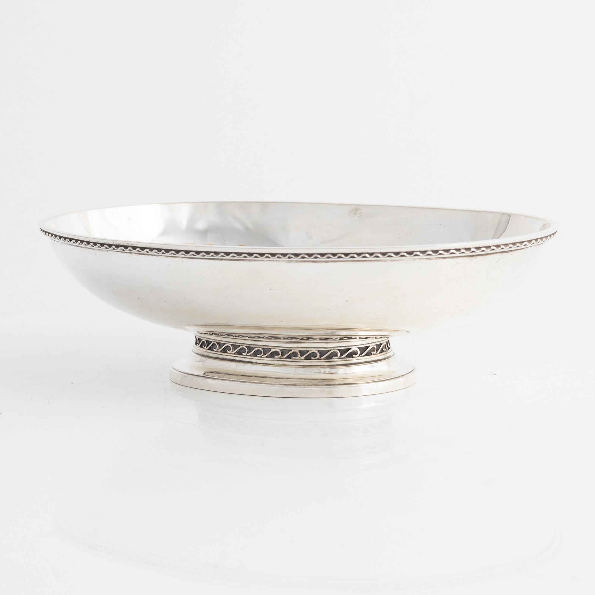 Eric Råström, a silver bowl, Råström & Carlman Silversmide Ab, Stockholm, Sweden, presumbaly 1943.